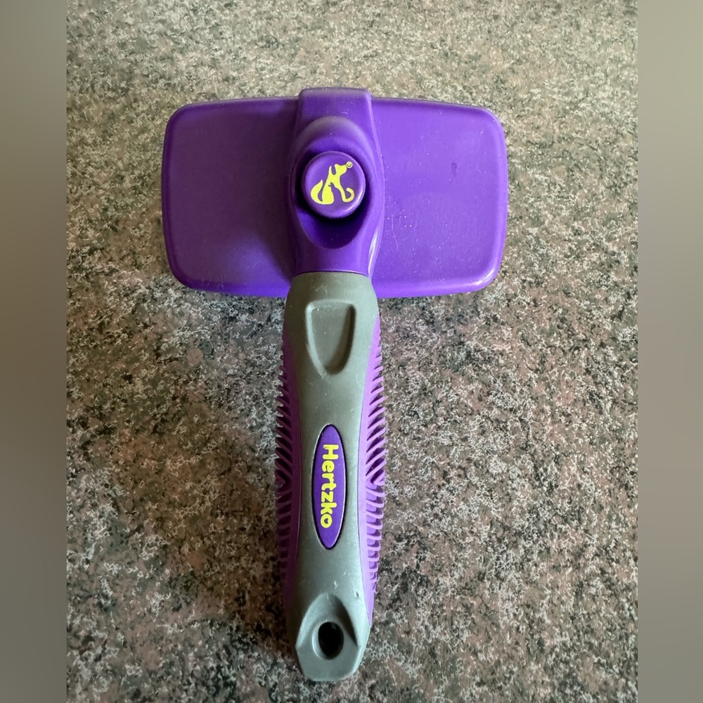 Hertzko Pet Deshedding Brush